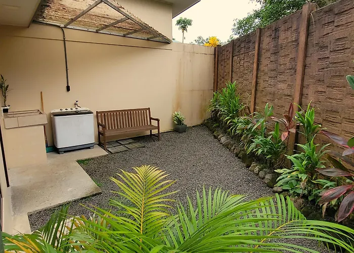 Arenal Honey House